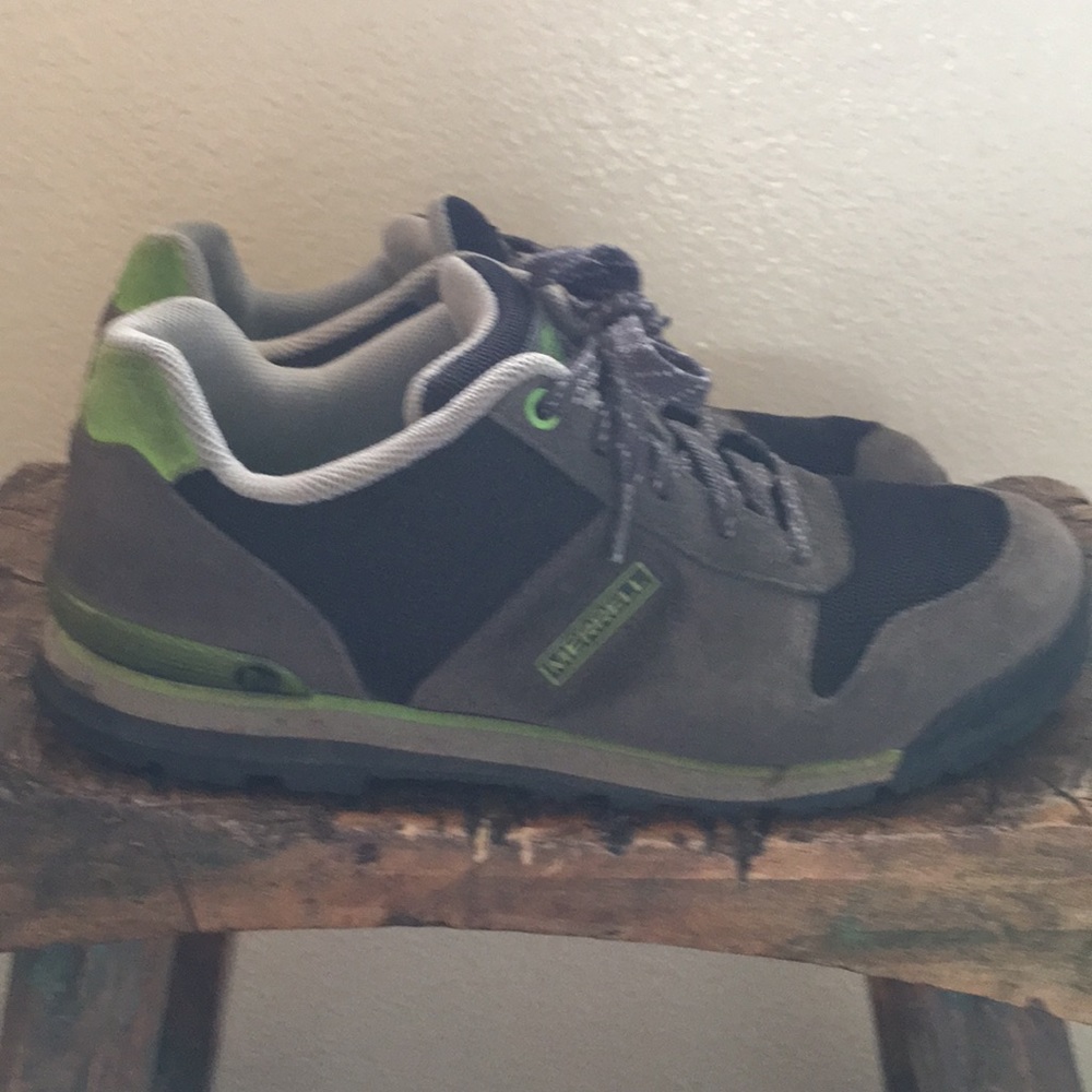 Merrill Solo Origins Hiking Shoes